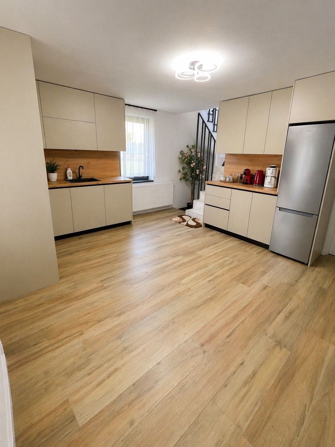 Living and kitchen