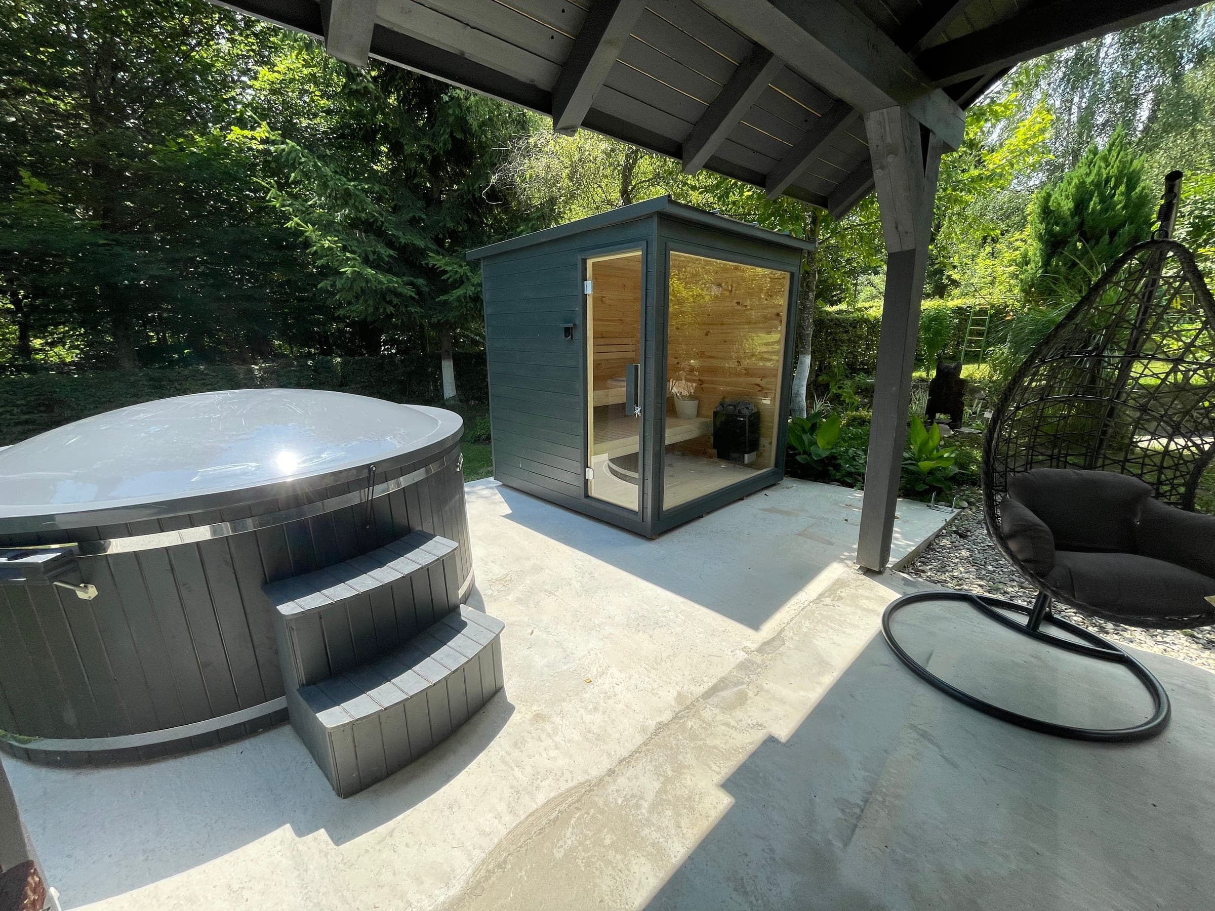 Hot tub and sauna