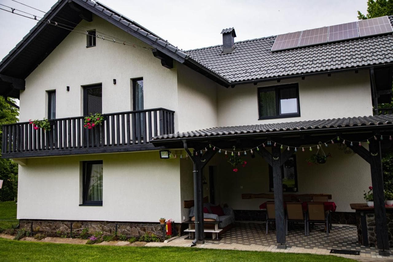 The house and garden